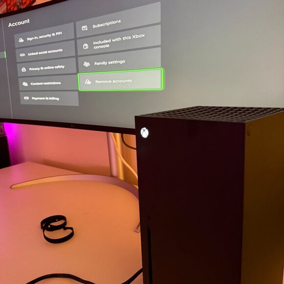 Xbox Series X Bundle w/ 2TB Seagate SSD, Remote & Accessories - Picture 7 of 7